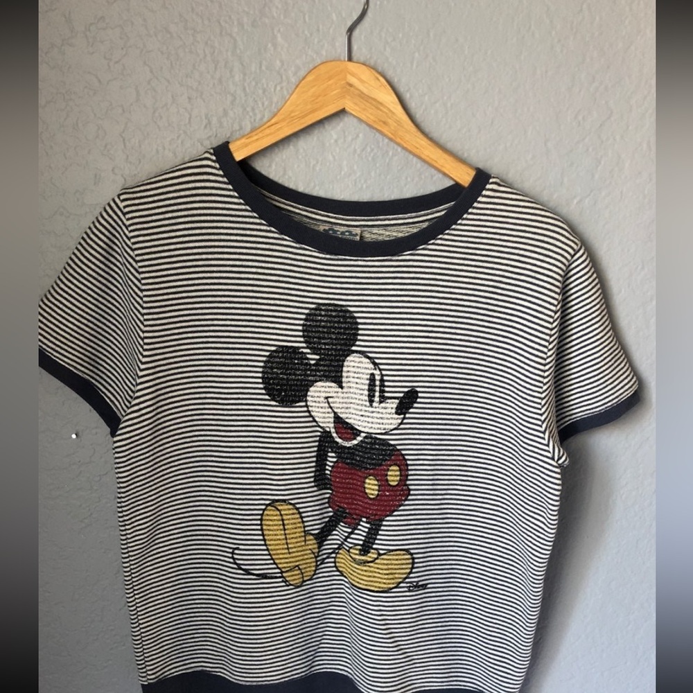 Junk food clothing : Mickey Mouse short sleeve sweatshirt